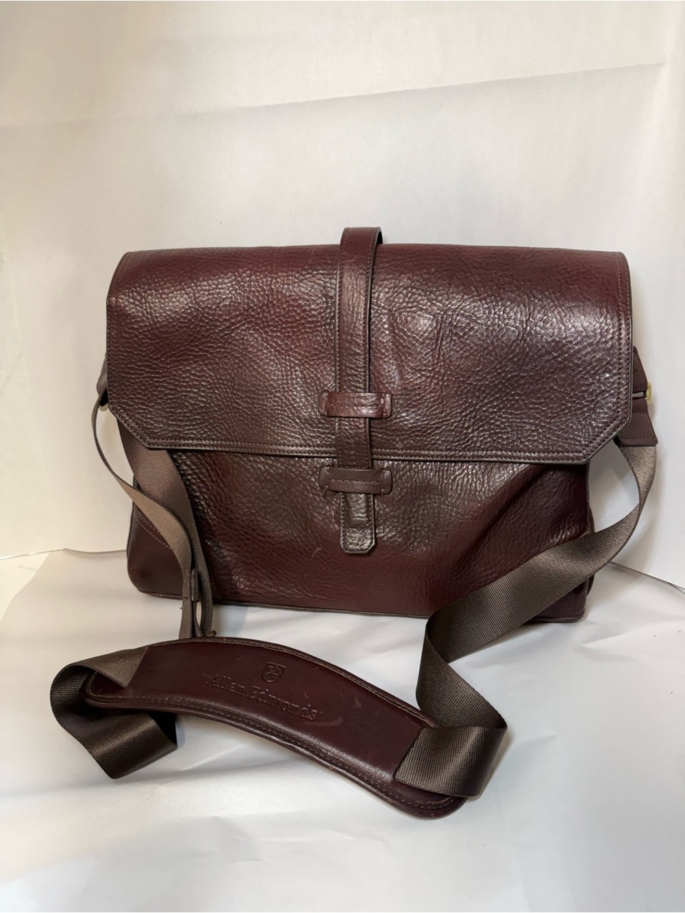 Allen Edmonds Dark Brown Grained Leather Messenger Bag
